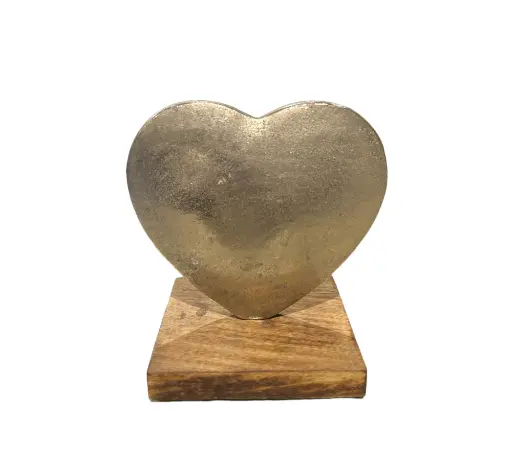 Metal heart with stand